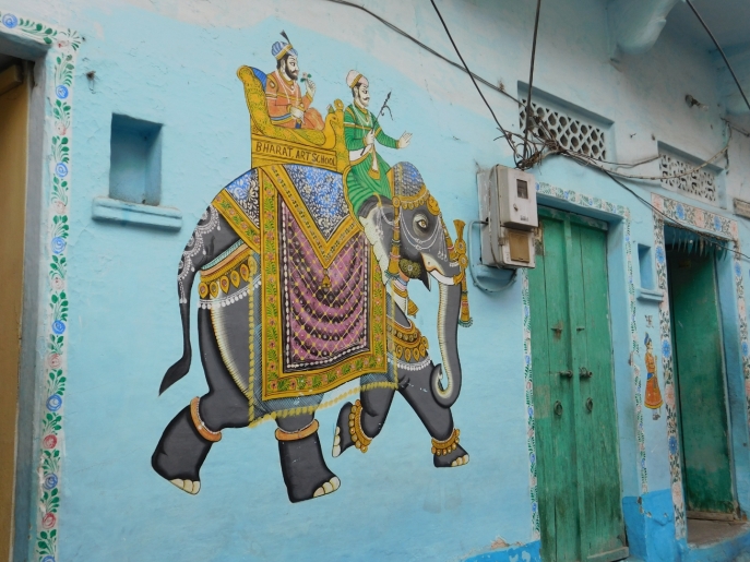 Udaipur is very colourful with poisonings like this on the walls all over town.